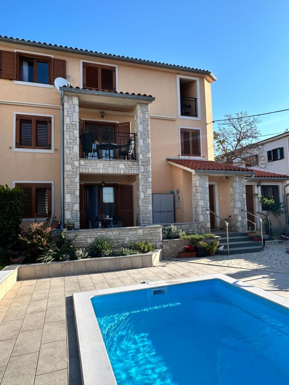 Villa Krasa Sea View Apartmants With Pool Liznjan Ngoại thất bức ảnh