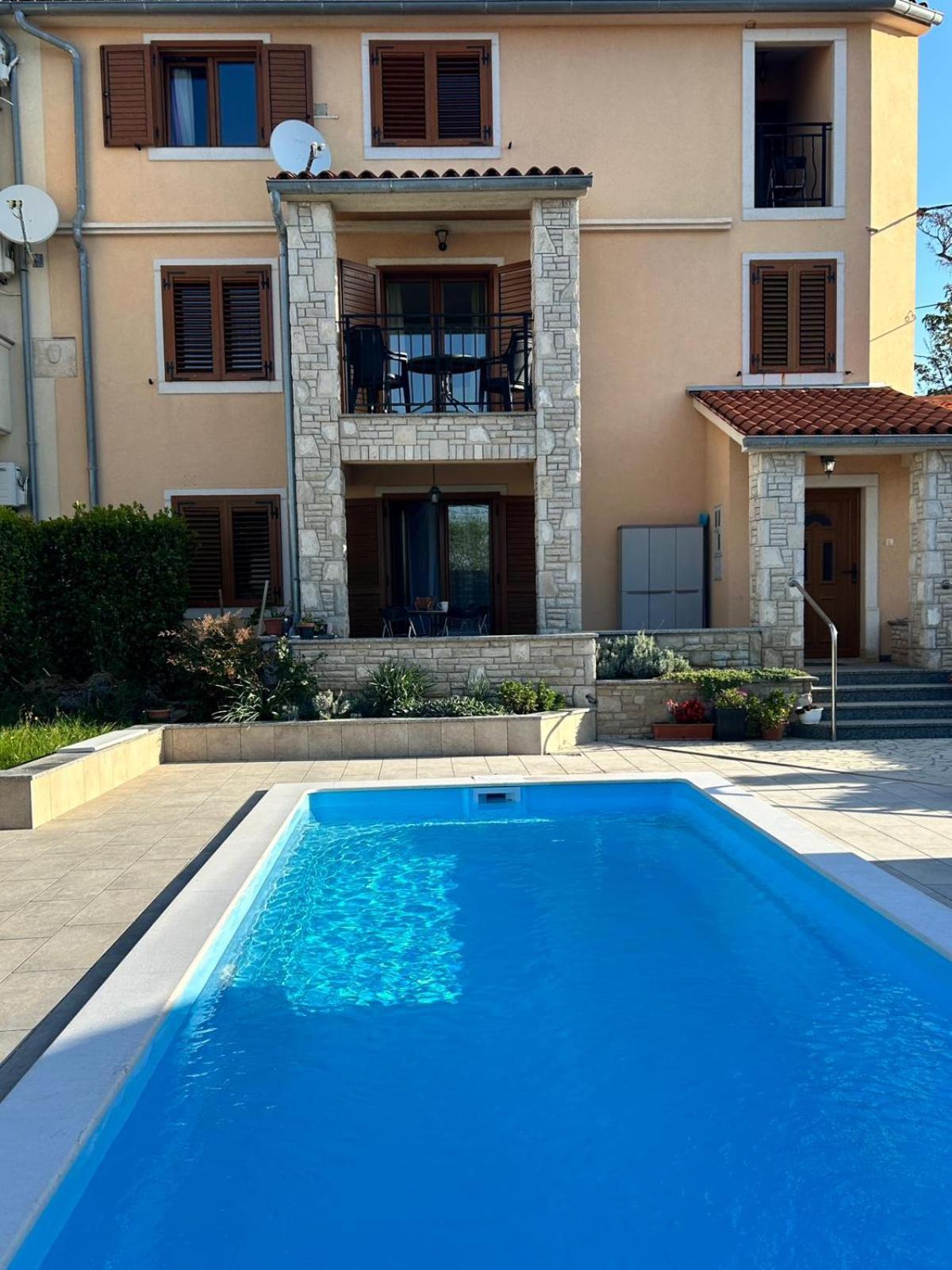 Villa Krasa Sea View Apartmants With Pool Liznjan Ngoại thất bức ảnh