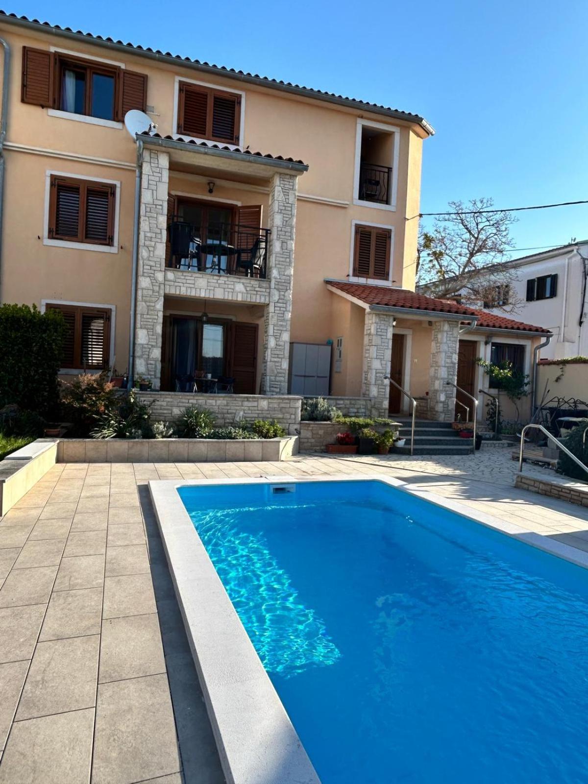Villa Krasa Sea View Apartmants With Pool Liznjan Ngoại thất bức ảnh