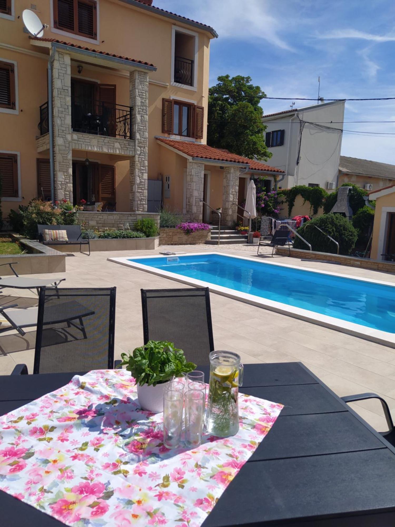 Villa Krasa Sea View Apartmants With Pool Liznjan Ngoại thất bức ảnh