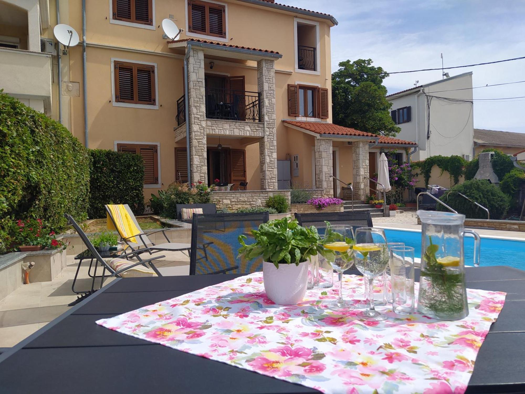 Villa Krasa Sea View Apartmants With Pool Liznjan Ngoại thất bức ảnh